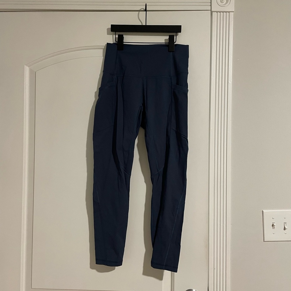 Everlane Perform Pocket Leggings Navy